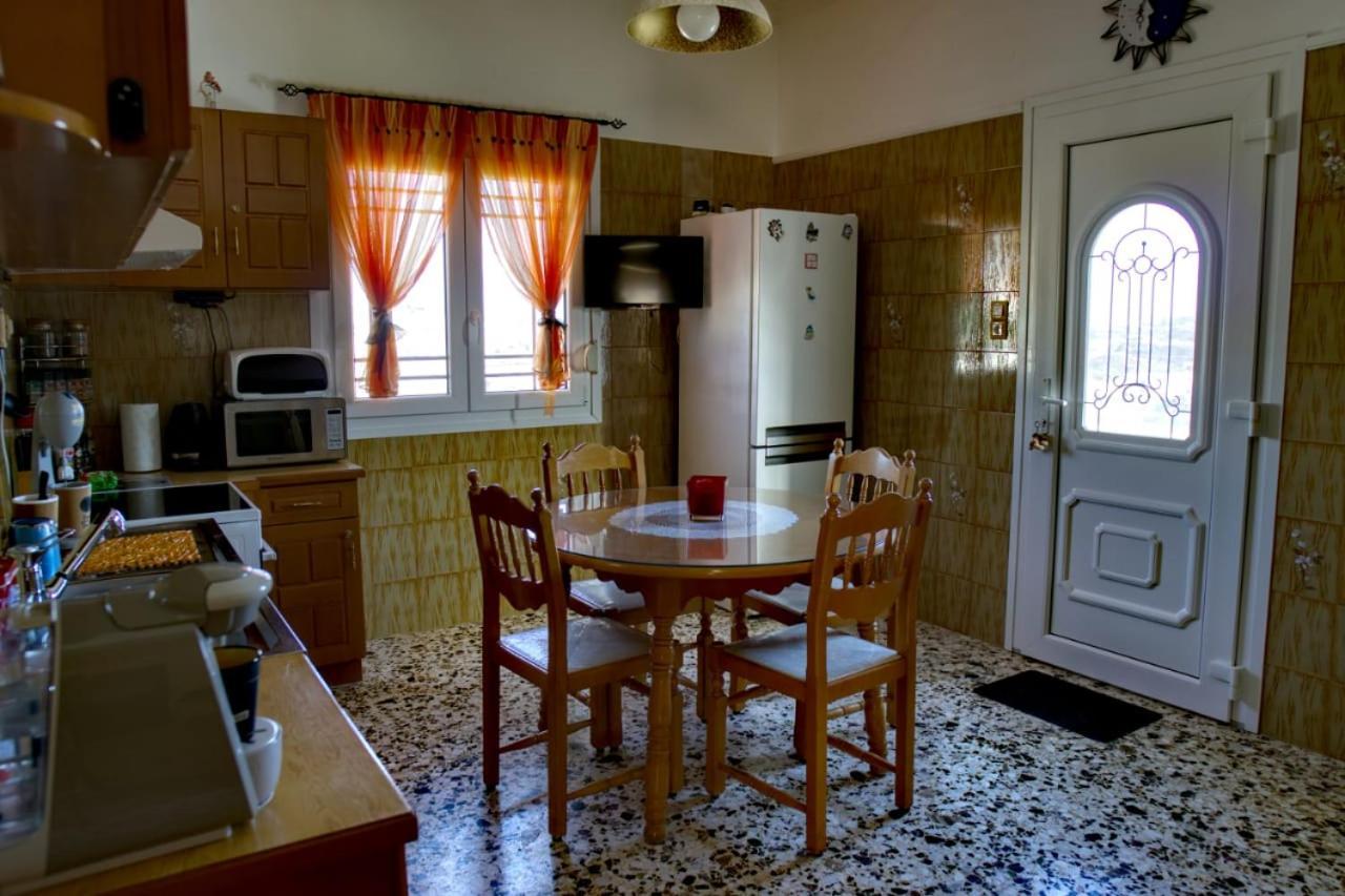 Afroditi'S House Villa Triovasálos Екстериор снимка